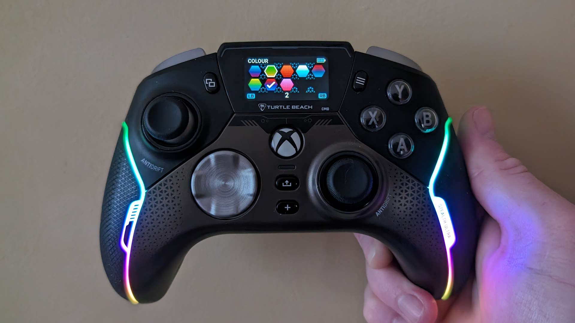 Turtle Beach on X: Introducing the new King of Wireless Controllers - the Stealth  Ultra 👑 📺 Connected Command Display 👍 AntiDrift™ Thumbsticks 🔋 Rapid  Charge Dock 🌈 Colorful RGB 💻 @Xbox