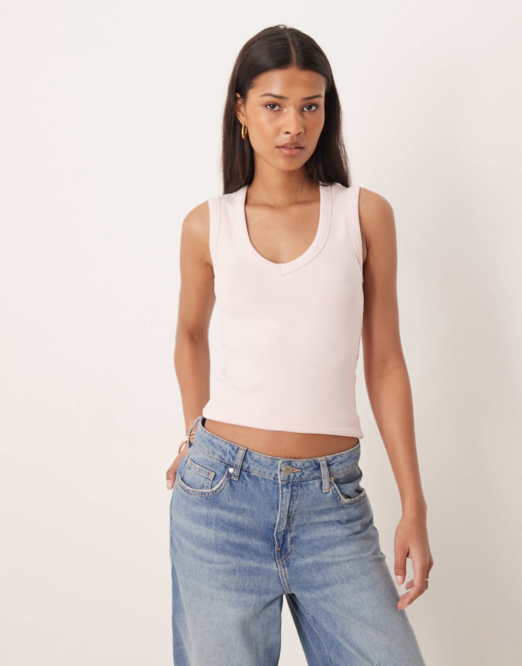 Gina Tricot V Neck Rib Tank in Pink