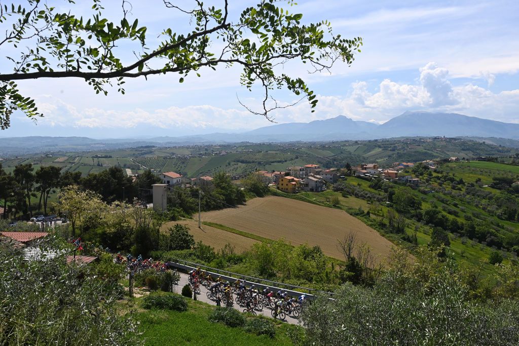 SAN SALVO ITALY MAY 07 A general view of the peloton passing through Colonnella during the 106th Giro dItalia 2023 Stage 2 a 202km stage from Teramo to San Salvo UCIWT on May 07 2023 in San Salvo Italy Photo by Tim de WaeleGetty Images