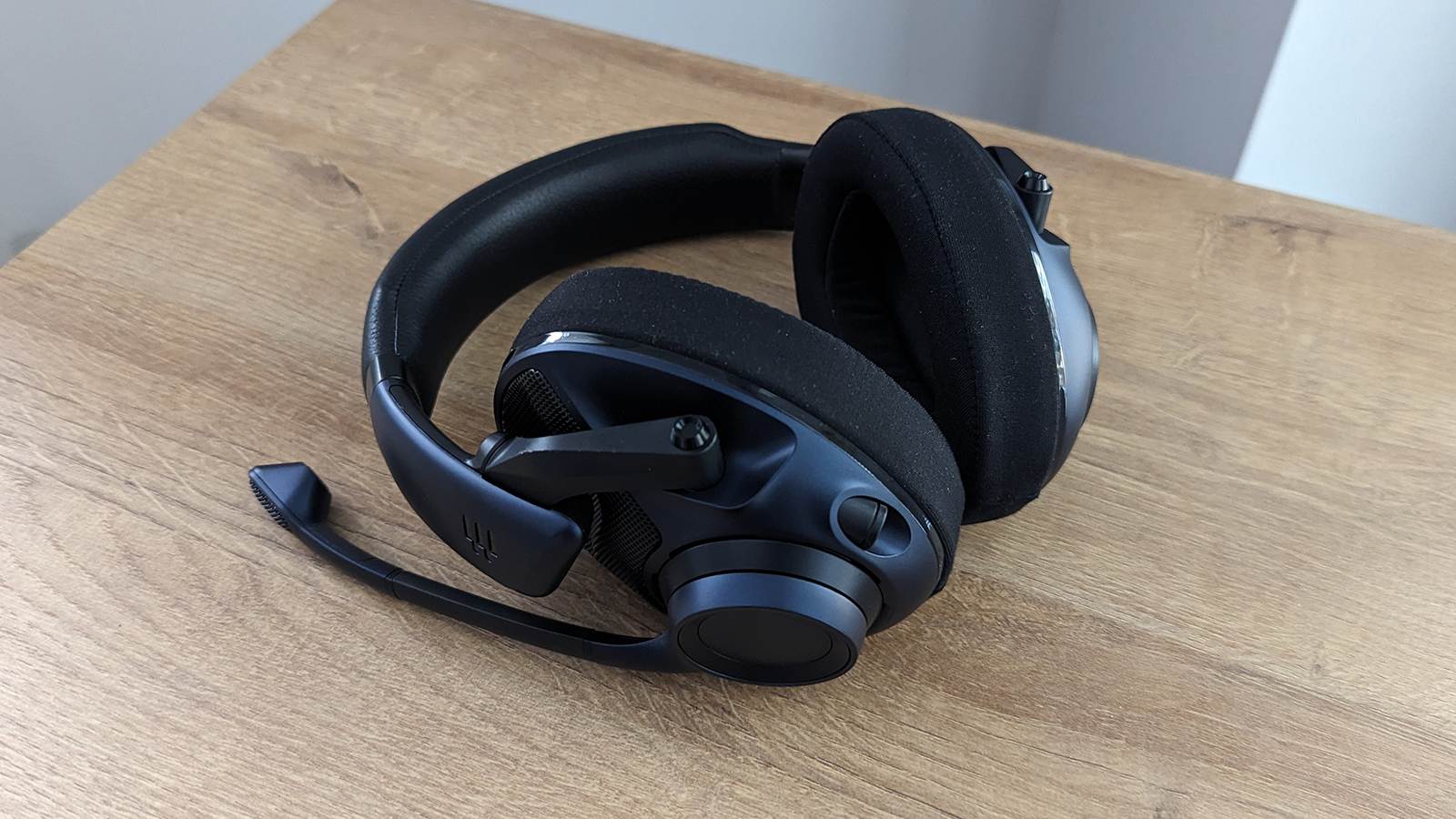 EPOS H6Pro Open Headset Review - Warm and Natural Flexibility That's Also  Pricey