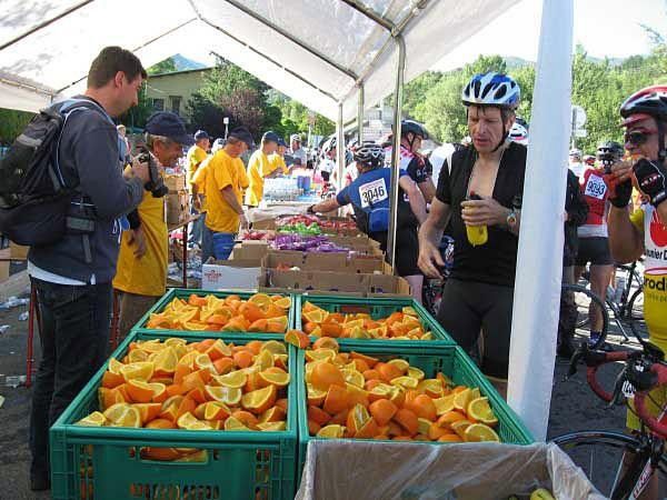 Piles of oranges at the feedstop.