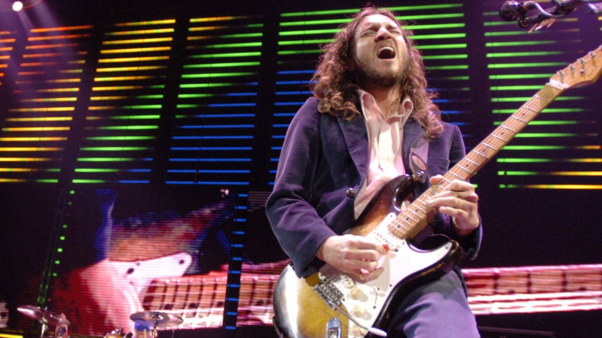 John Frusciante of the Red Hot Chili Peppers performs part of the bands &quot;Stadium Arcadium&quot; tour at the Oakland Arena on August 24, 2006 in Oakland California.