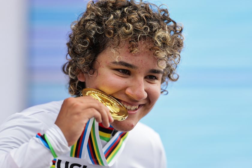 Picture by Alex Whitehead/SWpix.com - 27/09/2025 - Cycling - 2025 UCI Road World Championships - Kigali Convention Centre, Kigali, Rwanda - Women Junior Road Race Podium - Paula Ostiz Taco (Spain) receiving the Gold Medal to become World Champion
