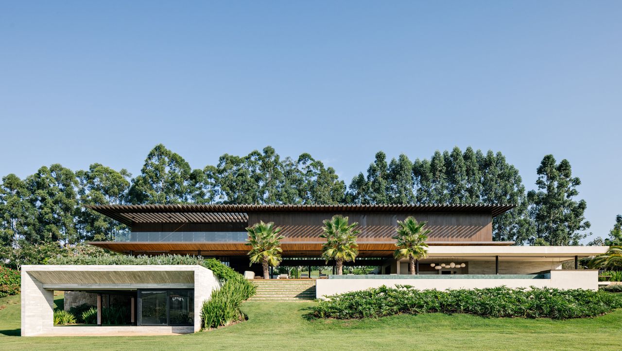 Valencia House, Brazil by Padovani Arquitetos