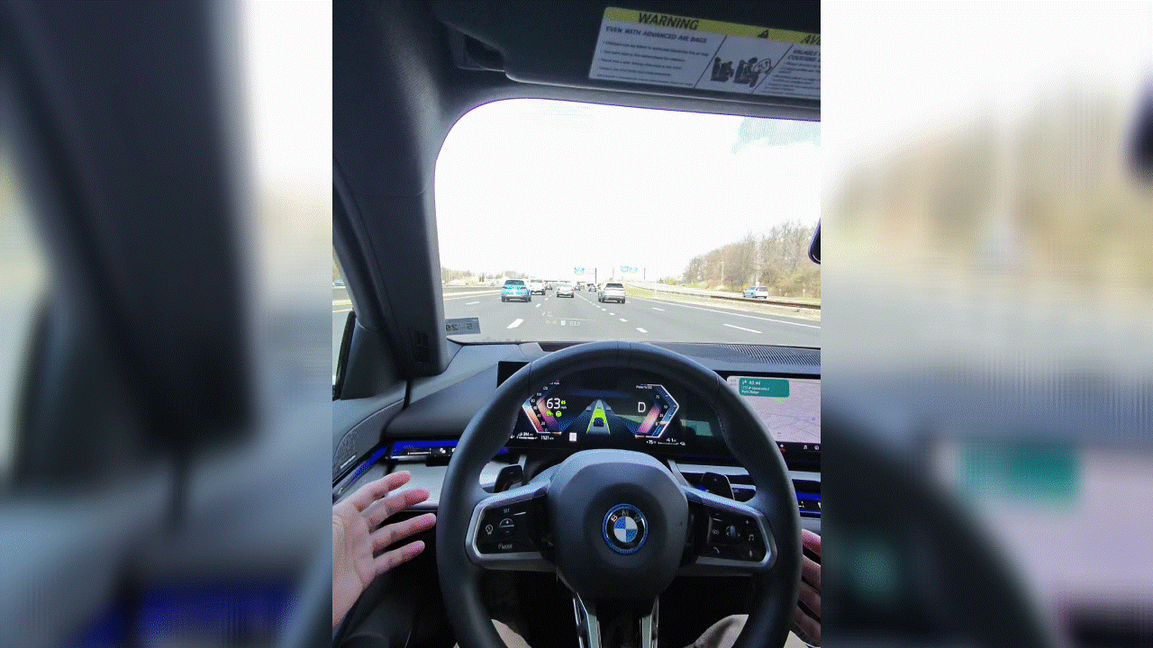 2026 BMW 550e xDrive Sedan gif animations.