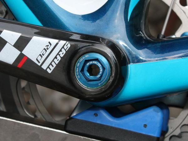 SRAM has also provided the Astana team with custom anodized crank hardware.