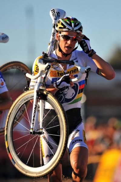 Zdenek Stybar (Telenet Fidea) had no trouble with the warm weather in Ruddervoorde