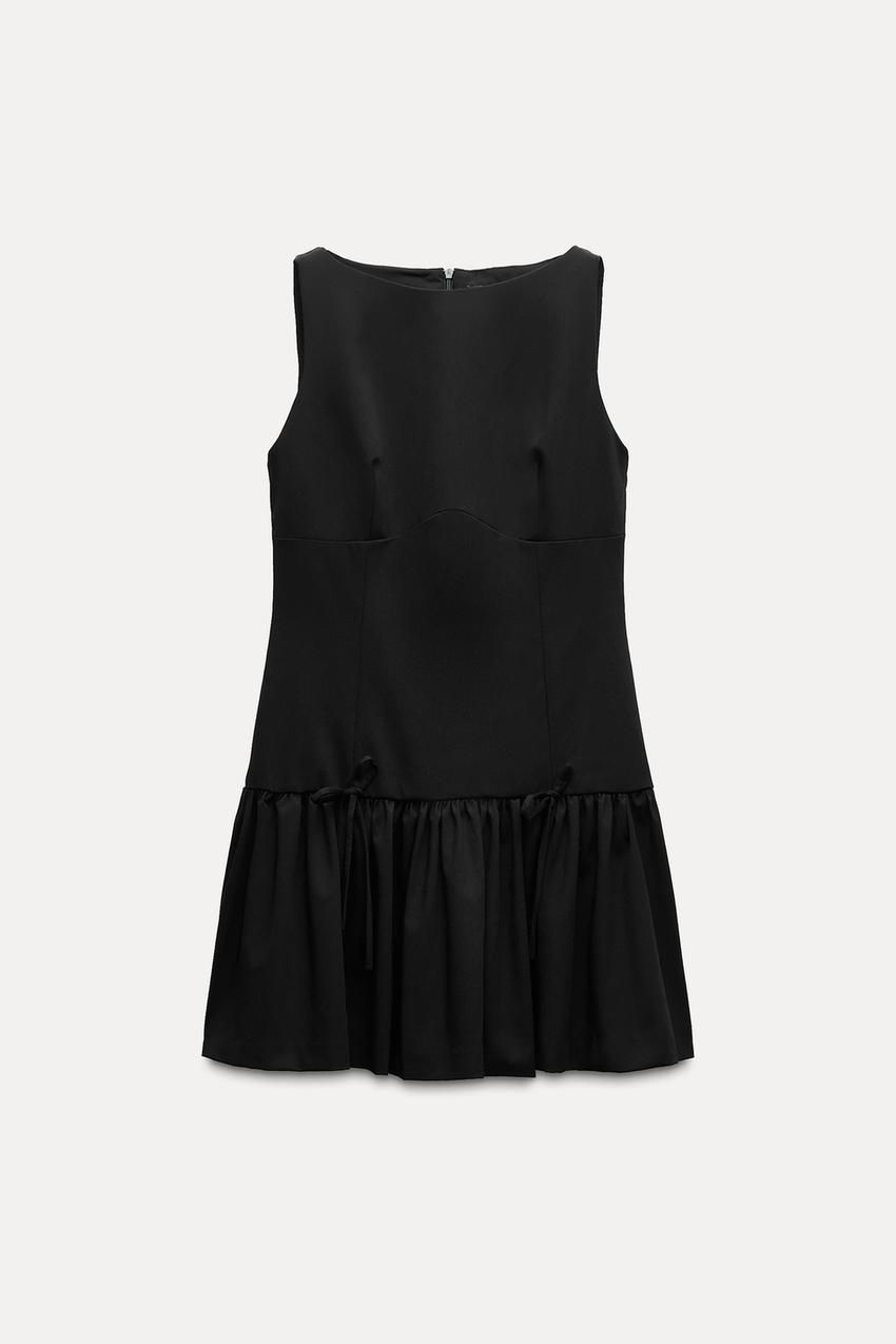 4XHJUctonZztostvTNFMkF-320-80 ヴィクトリア・ベッカムは水たまりパンツの代わりにこのクラシックな90年代トレンドを履き直した