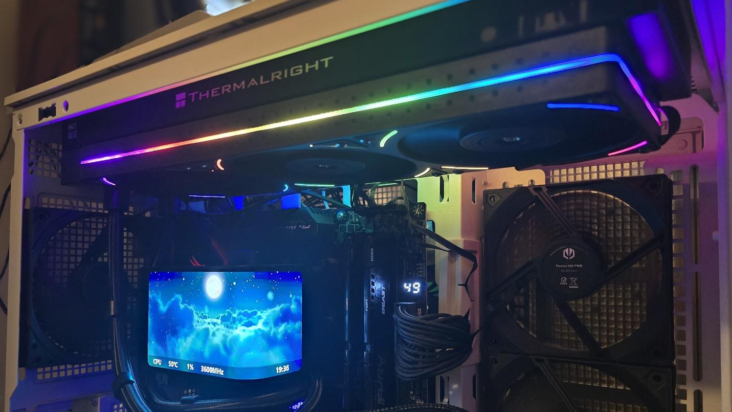 ثيرمالرايت ووندر فيجن 360 UB ARGB أسود