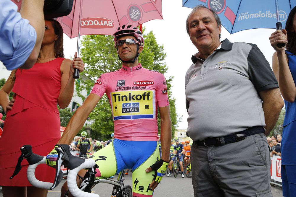 Alberto Contador with race director Mauro Vengi