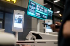 Facial recognition at airport security