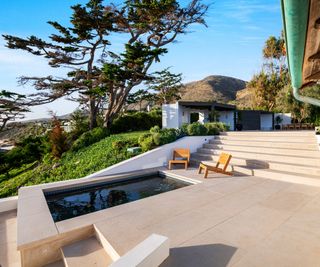 outdoor plunge pool at Cindy Crawford's former Malibu home