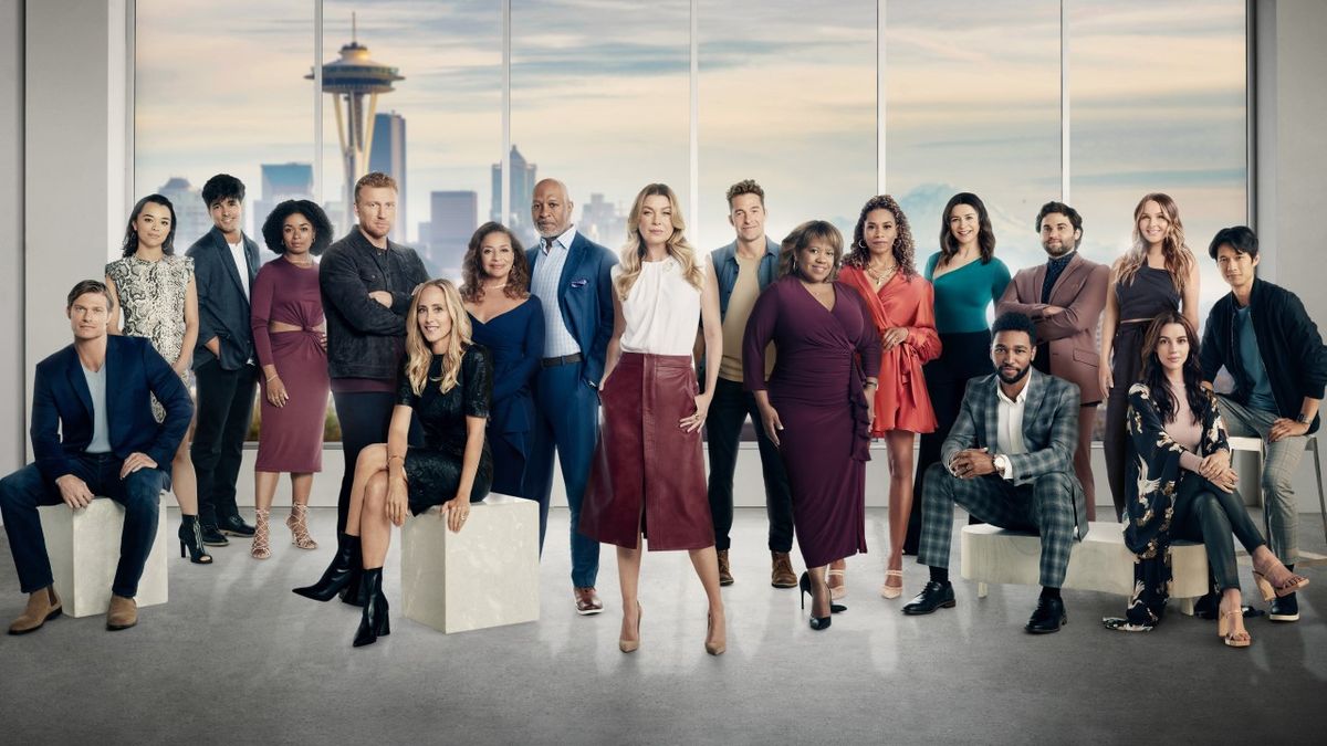 Grey&#039;s Anatomy Season 19 group shot.