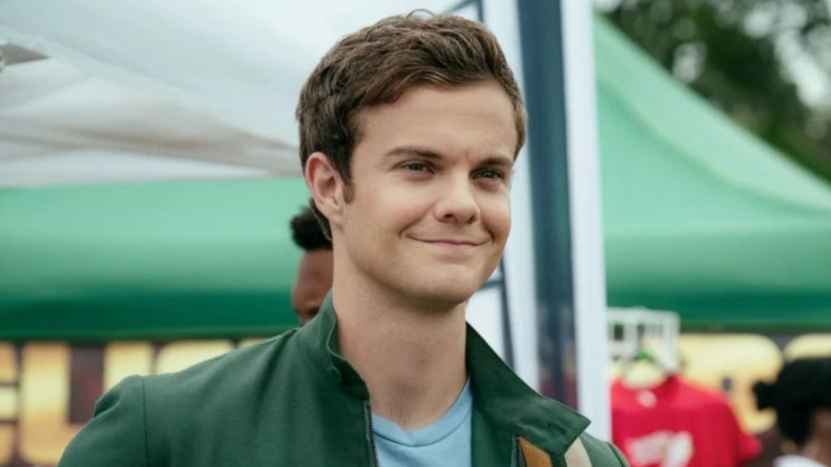 Jack Quaid as Hughie in The Boys