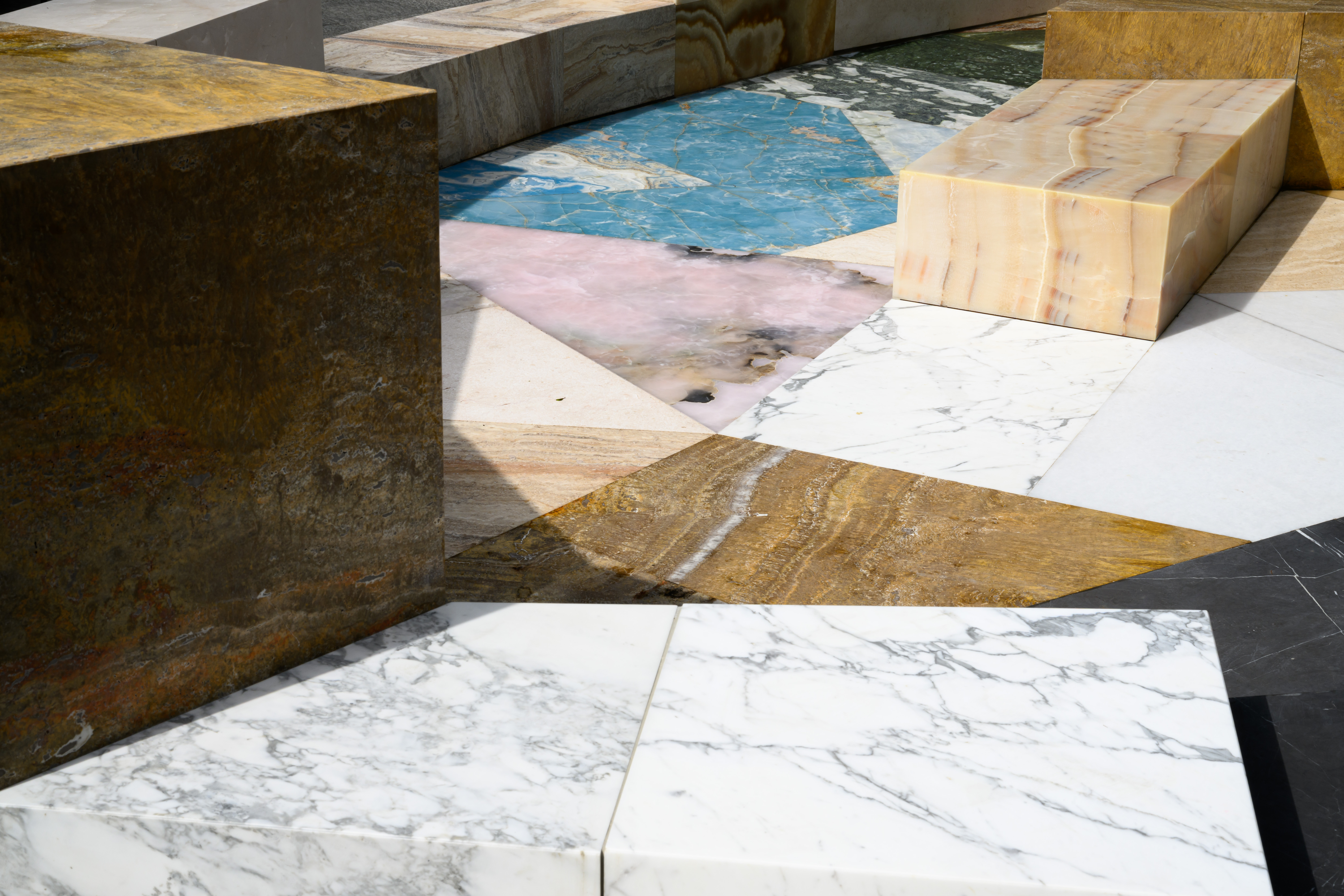 'colour field', a shoreditch pavilion by objects of common interest