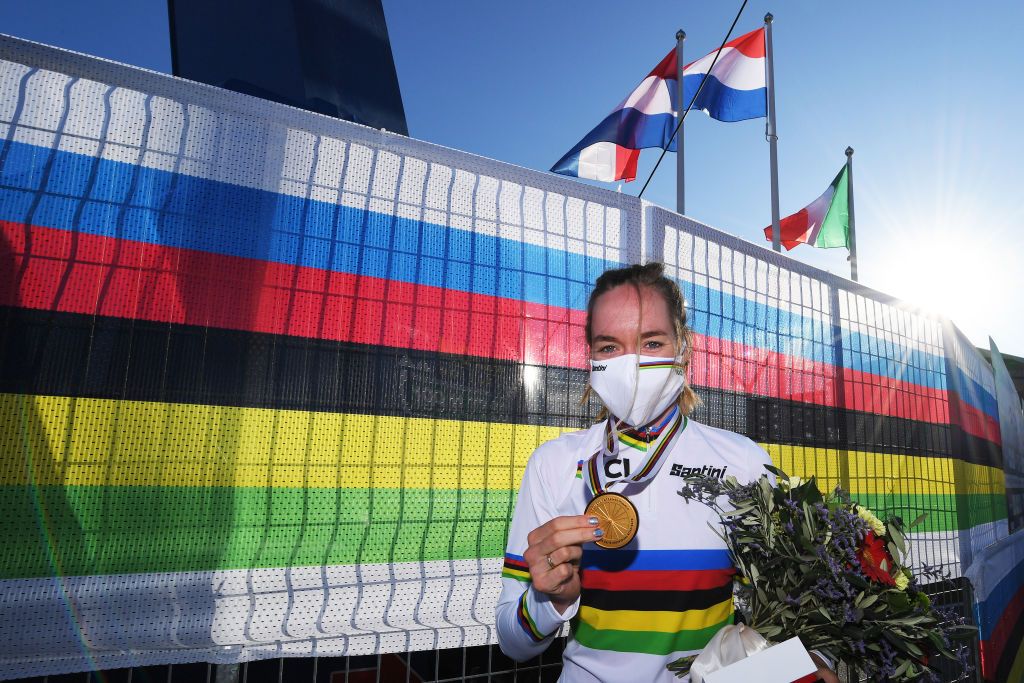 Anna van der Breggen wins the 2020 World Championships