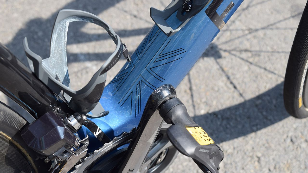 Factor bikes were founded in the UK and feature a union flag on the down tube, also note the K-Edge chain catcher attached to the front derailleur