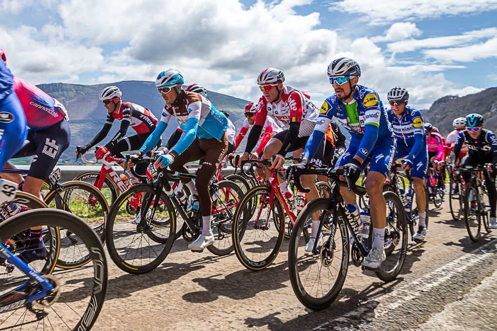 Julian Alaphlippe in the bunch during stage 3 at Pais Vasco