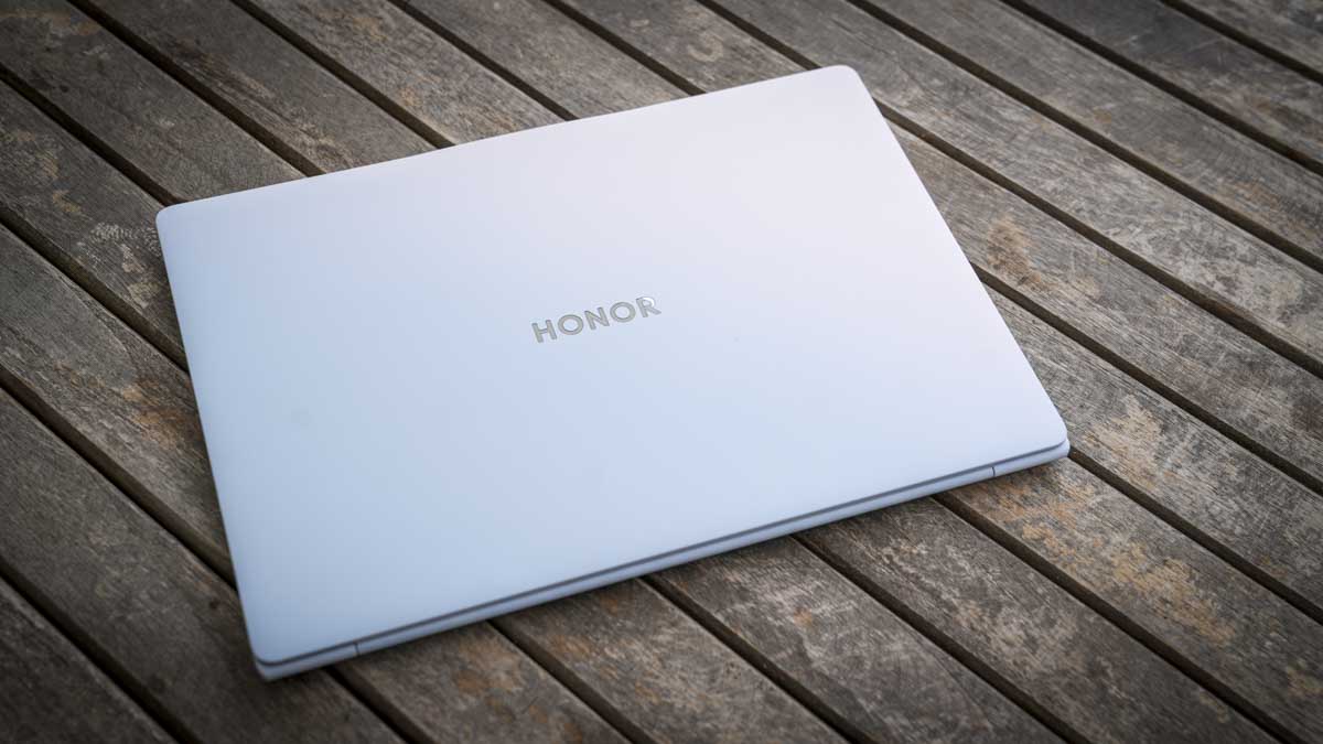 HONOR MagicBook Art 14 2025