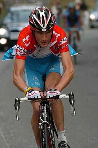 Frank Schleck (CSC) in pursuit of Simoni and Bettini