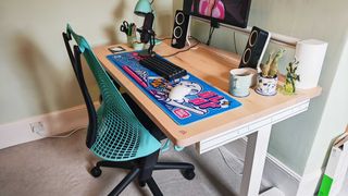 The Corsair Platform:4 Elevate gaming desk.