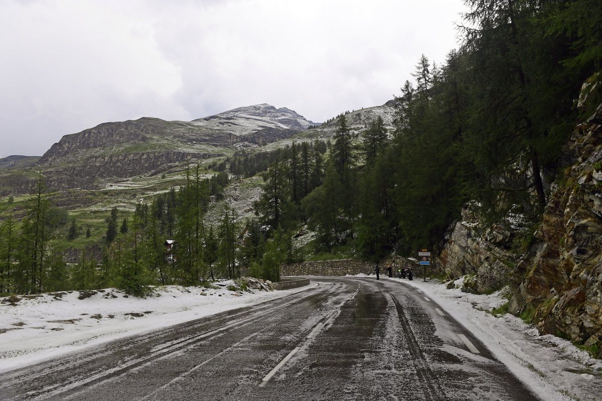 Poor conditions on the road towards the end of stage 19
