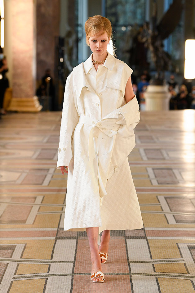 There was a gamut of glamour on show at Rok Hwang’s S/S 2022 show