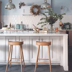 Kitchen island with Christmas decorations