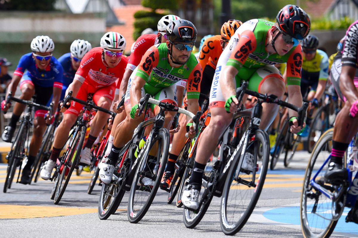Andrea Guardini safely tucked into the peloton