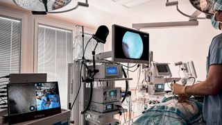 A doctor uses Magewell technology during surgery.