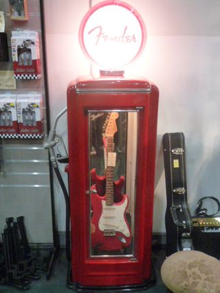 Fender pump