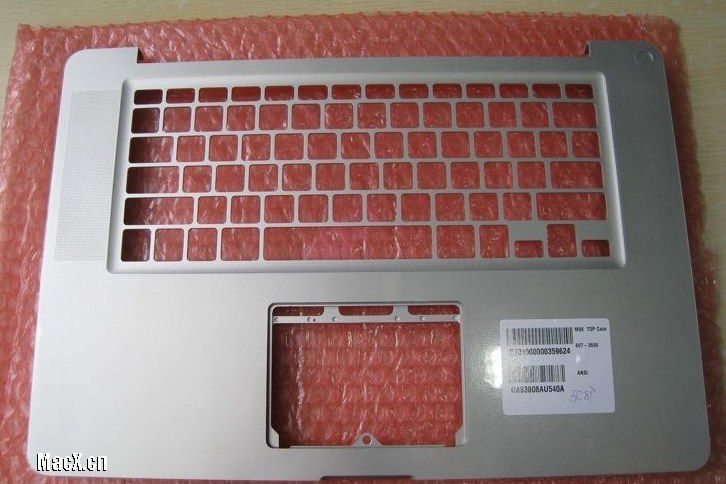 The Pro model also has an aluminium finish.