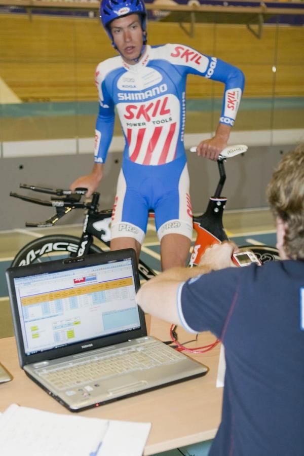 Dominique Cornu's position and equipment were put under close scrutiny at the track tests at Apeldoorn Velodrome