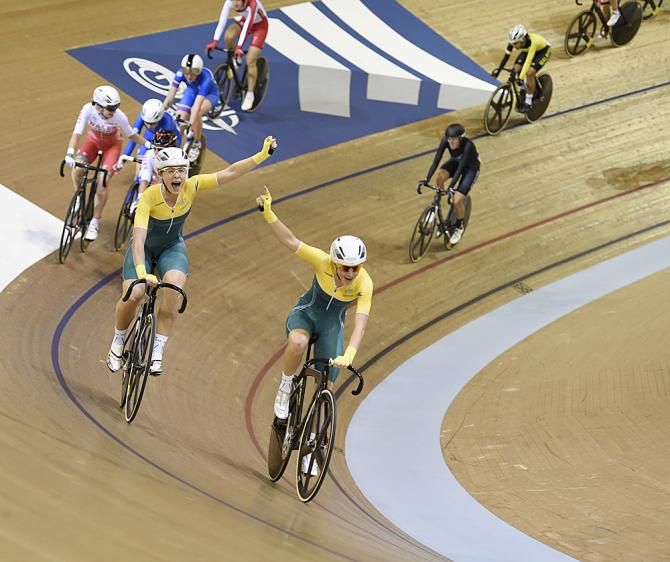 Women's 10km Scratch Race. Australia's Annette Edmondson and Amy Cure take gold and silver respectively