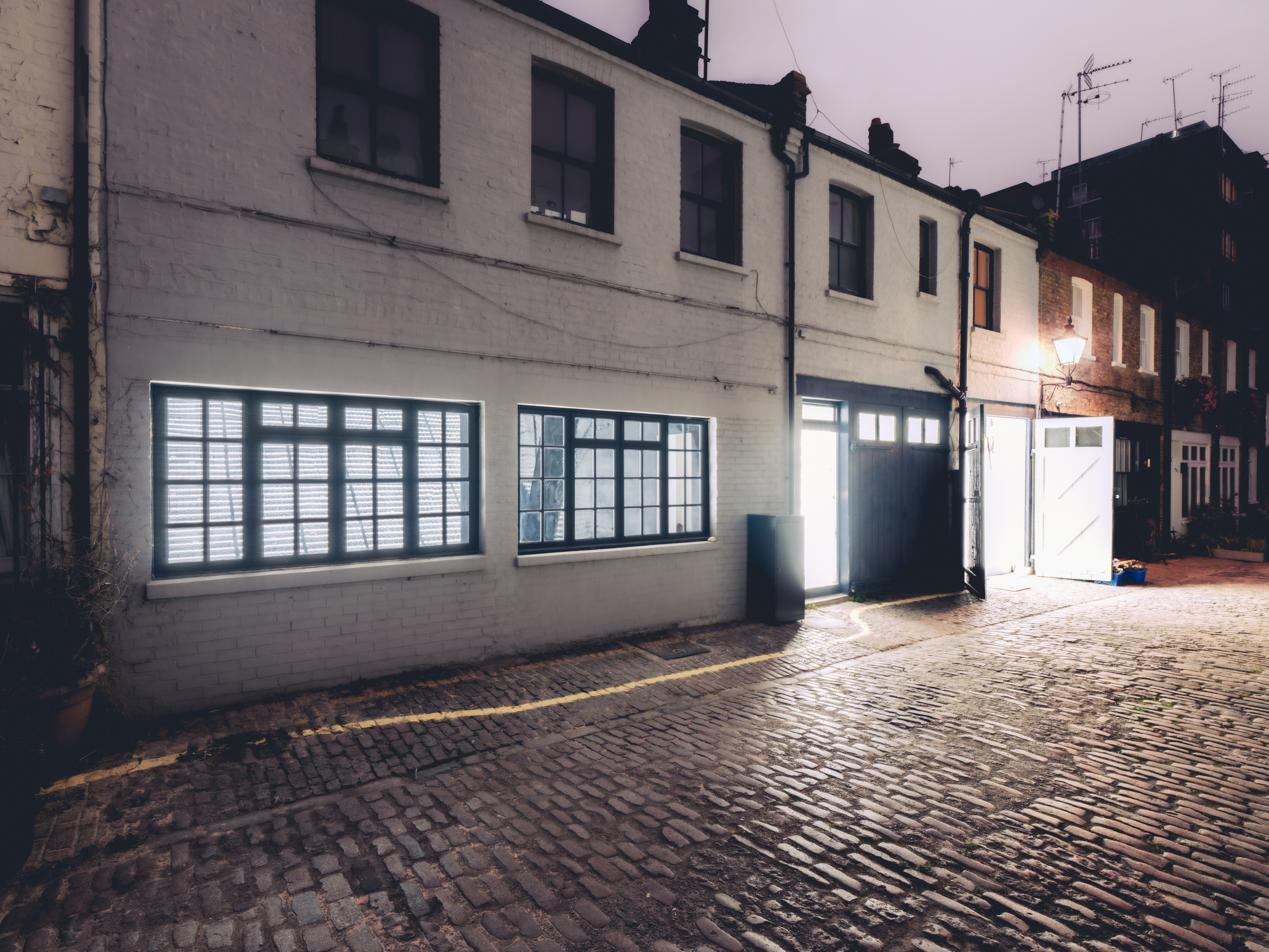 light installation in London mews