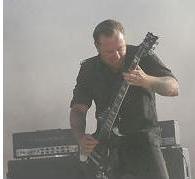 http://cdn.mos.musicradar.com/images/legacy/totalguitar/07july3108_pic02.jpg