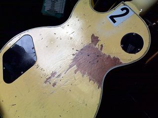 Gibson re-created every scratch and dent on a copy of Edge's '75 Les Paul