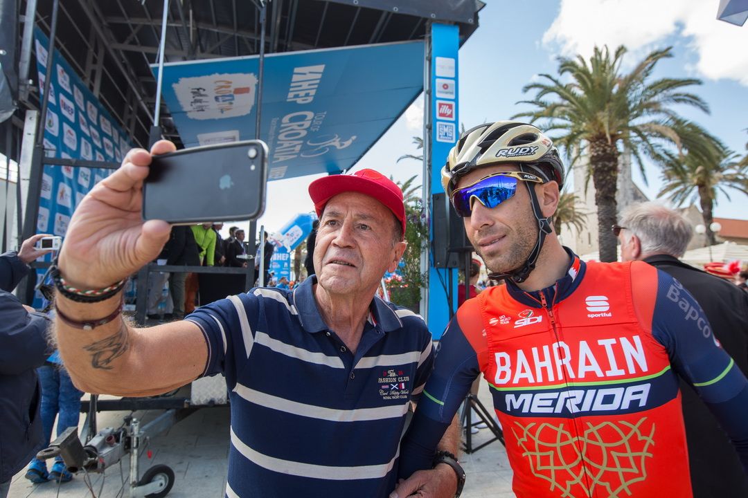 Vincenzo Nibali (Bahrain-Merida) poses for a photo