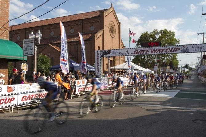 The women's fly through the finish