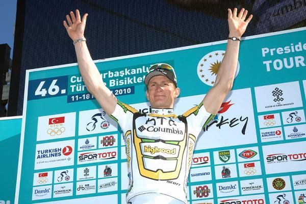 Andr&eacute; Greipel (Team HTC - Columbia) on the podium for winning his second consecutive stage.