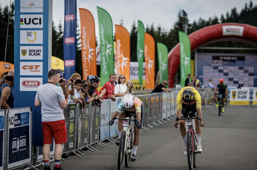 UCI Gravel World Series – Hans Becking and Carolin Schiff win Poland's Gravel Adventure