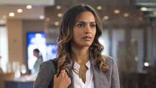 the resident jessica lucas billie look at conrad