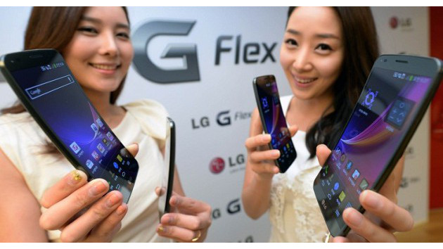 LG G Flex officially unveiled in Korea