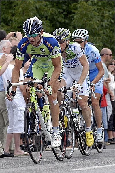 Kuschinsky leads the break in Figarol.