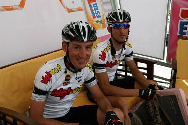 Marco Pinotti and Morris Possoni (r)