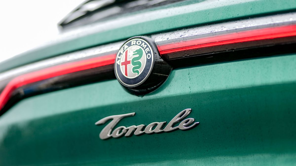 2024 Alfa Romeo Tonale Speciale test drive review.