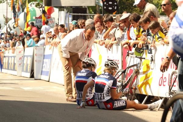 Pauline Ferrand Prevot and Aude Biannic (France) were typical of many riders - only just able to struggle over the line in Huy at the top of the Mur