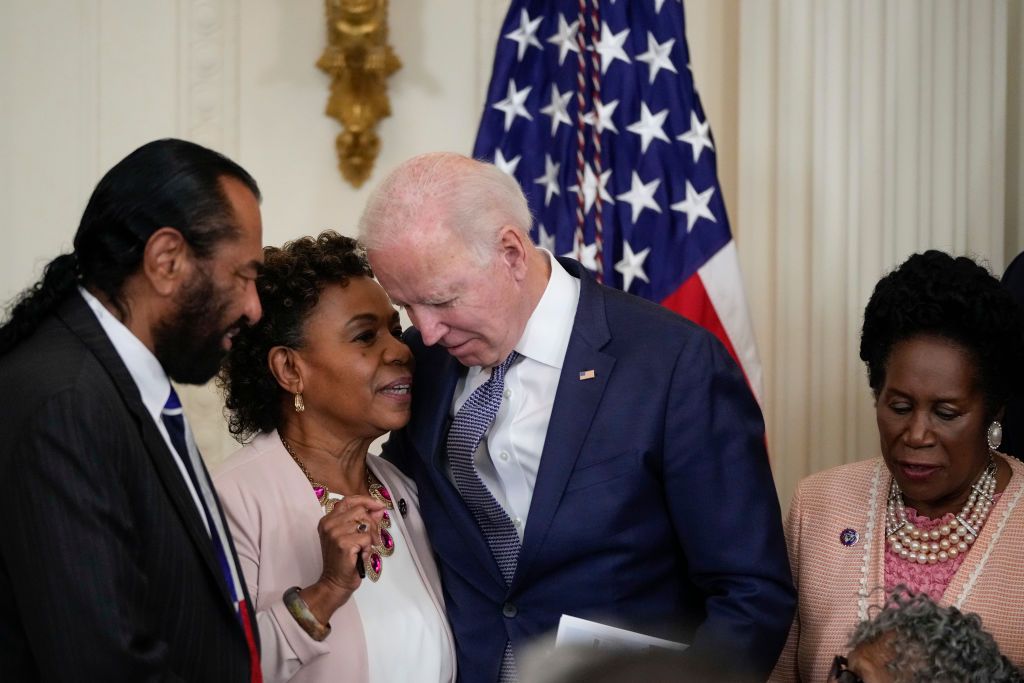 Barbara Lee, Joe Biden