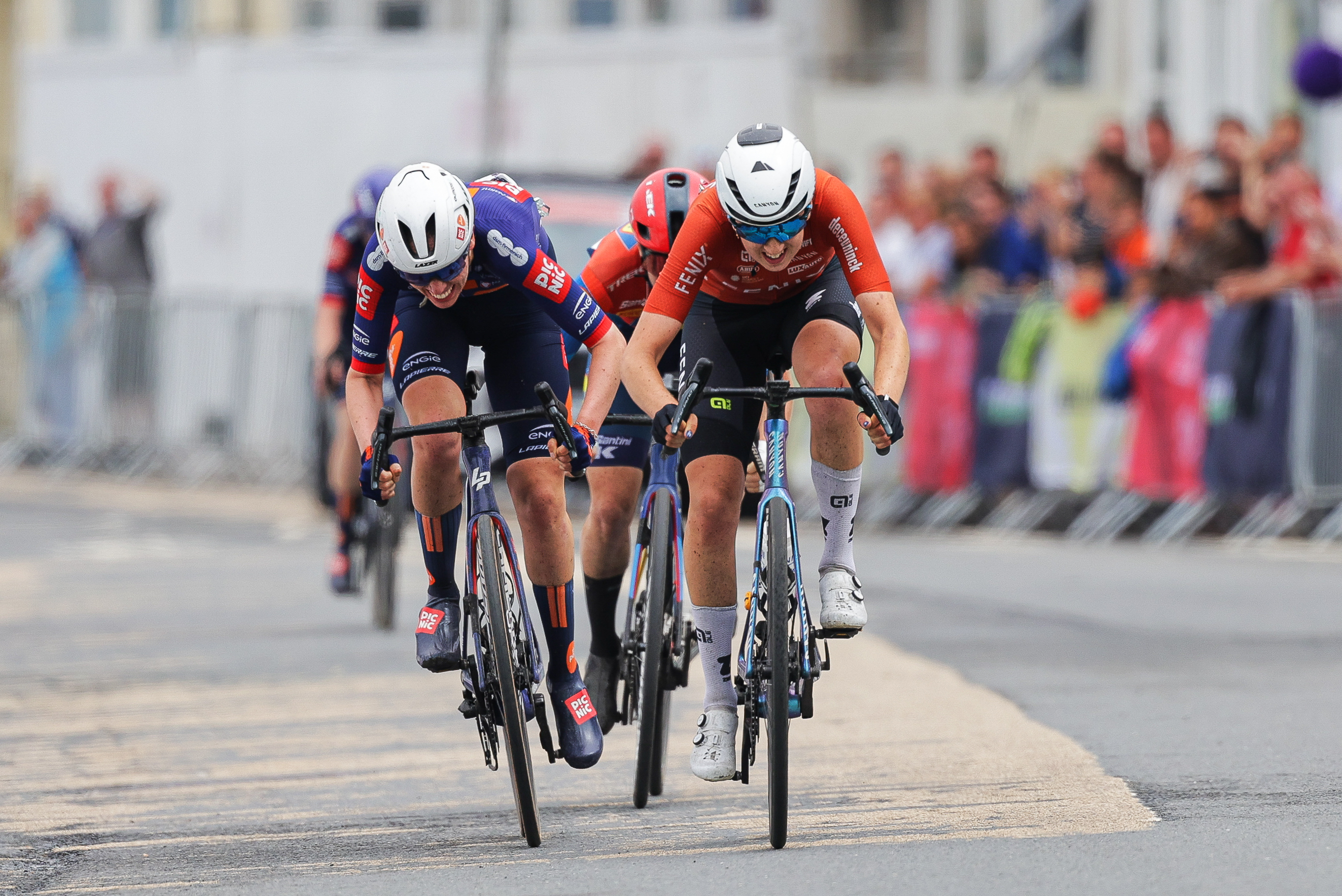 Millie Couzens sprinting at the National Road Championships 2025
