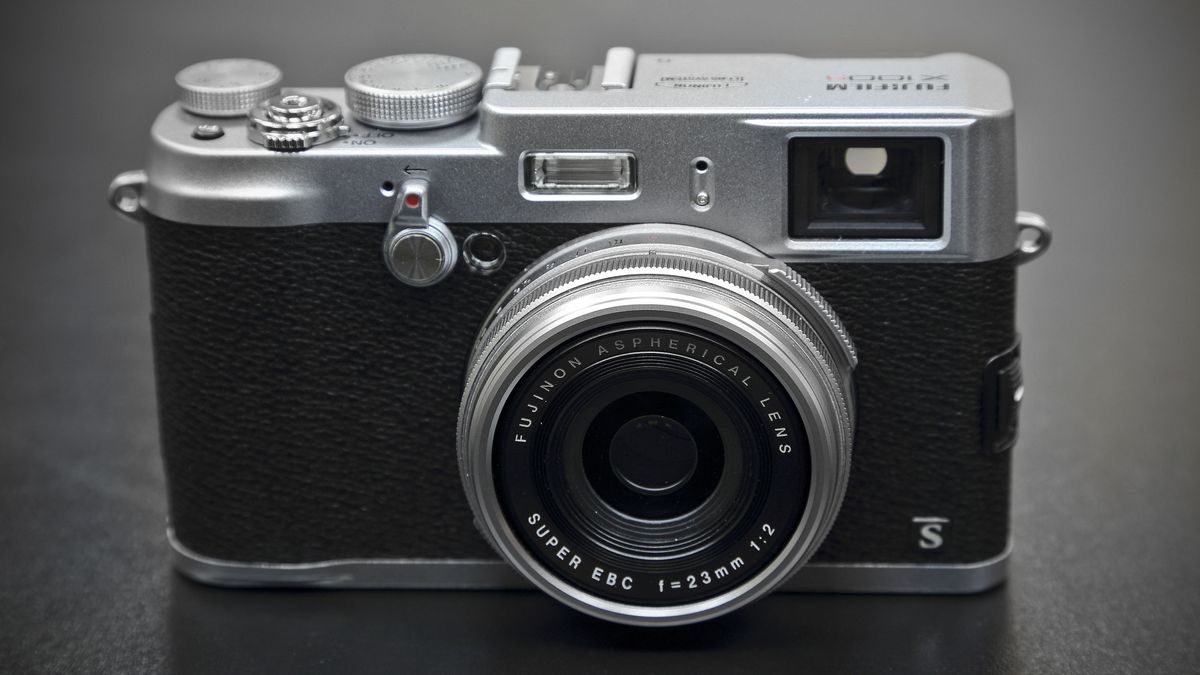 Build and handling - Fuji X100S review - Page 2 | TechRadar